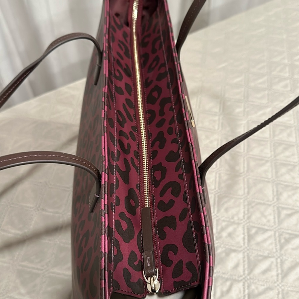 Kate Spade Tote Bag. - Picture 13 of 16